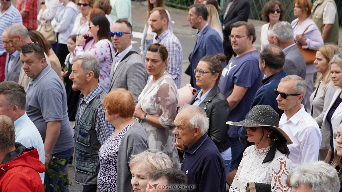Procesja Bożego Ciała 2025 w kościele pw. Nawiedzenia NMP [19.06.2026] - zdjęcie #90 - eOstroleka.pl
