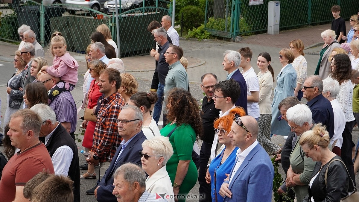 Procesja Bożego Ciała 2025 w kościele pw. Nawiedzenia NMP [19.06.2026] - zdjęcie #65 - eOstroleka.pl