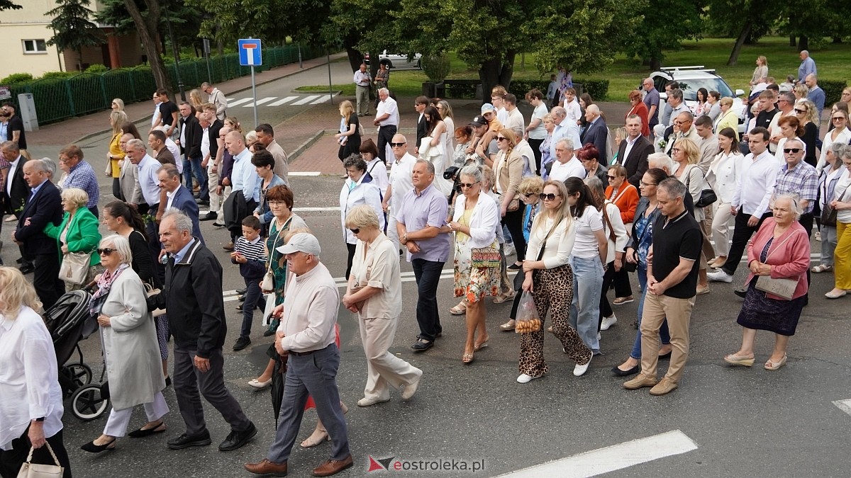 Procesja Bożego Ciała 2025 w kościele pw. Nawiedzenia NMP [19.06.2026] - zdjęcie #61 - eOstroleka.pl