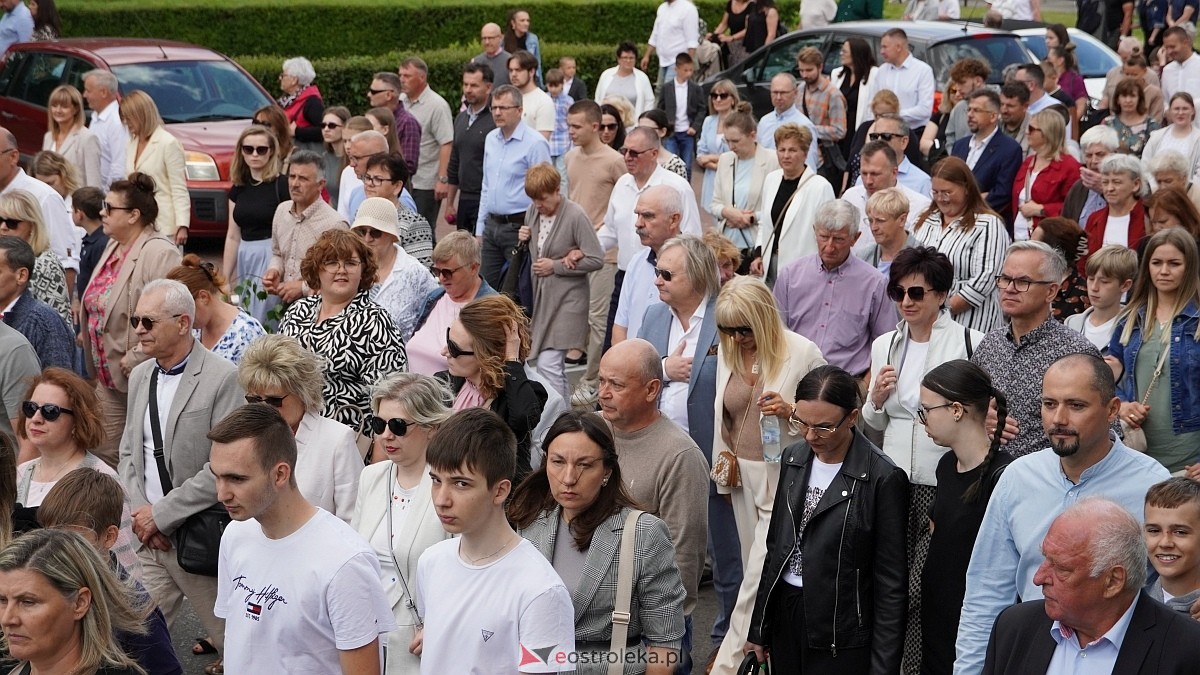 Procesja Bożego Ciała 2025 w kościele pw. Nawiedzenia NMP [19.06.2026] - zdjęcie #56 - eOstroleka.pl