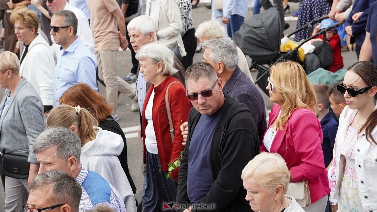 Procesja Bożego Ciała 2025 w kościele pw. Nawiedzenia NMP [19.06.2026] - zdjęcie #39 - eOstroleka.pl