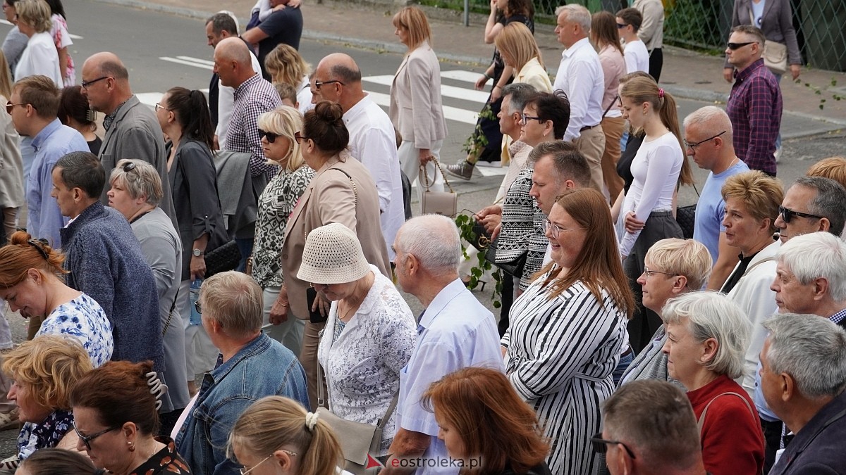 Procesja Bożego Ciała 2025 w kościele pw. Nawiedzenia NMP [19.06.2026] - zdjęcie #31 - eOstroleka.pl