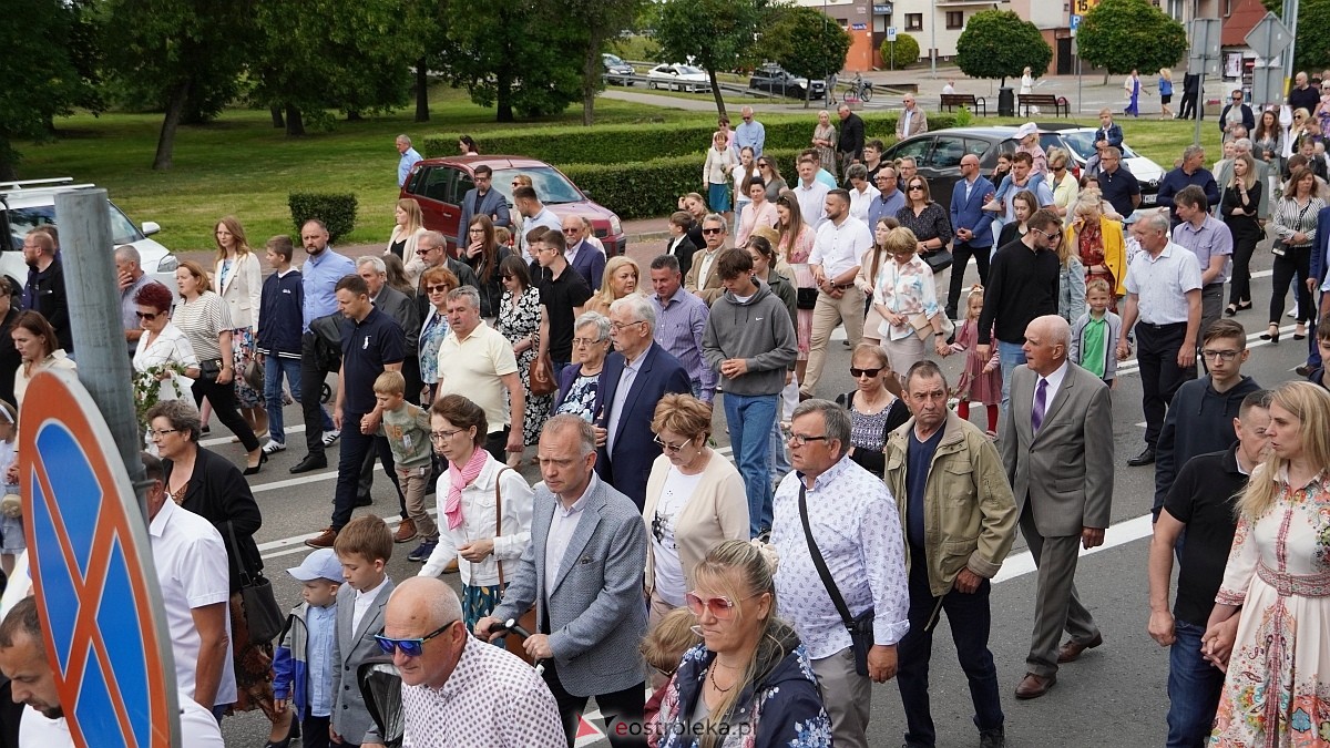 Procesja Bożego Ciała 2025 w kościele pw. Nawiedzenia NMP [19.06.2026] - zdjęcie #25 - eOstroleka.pl