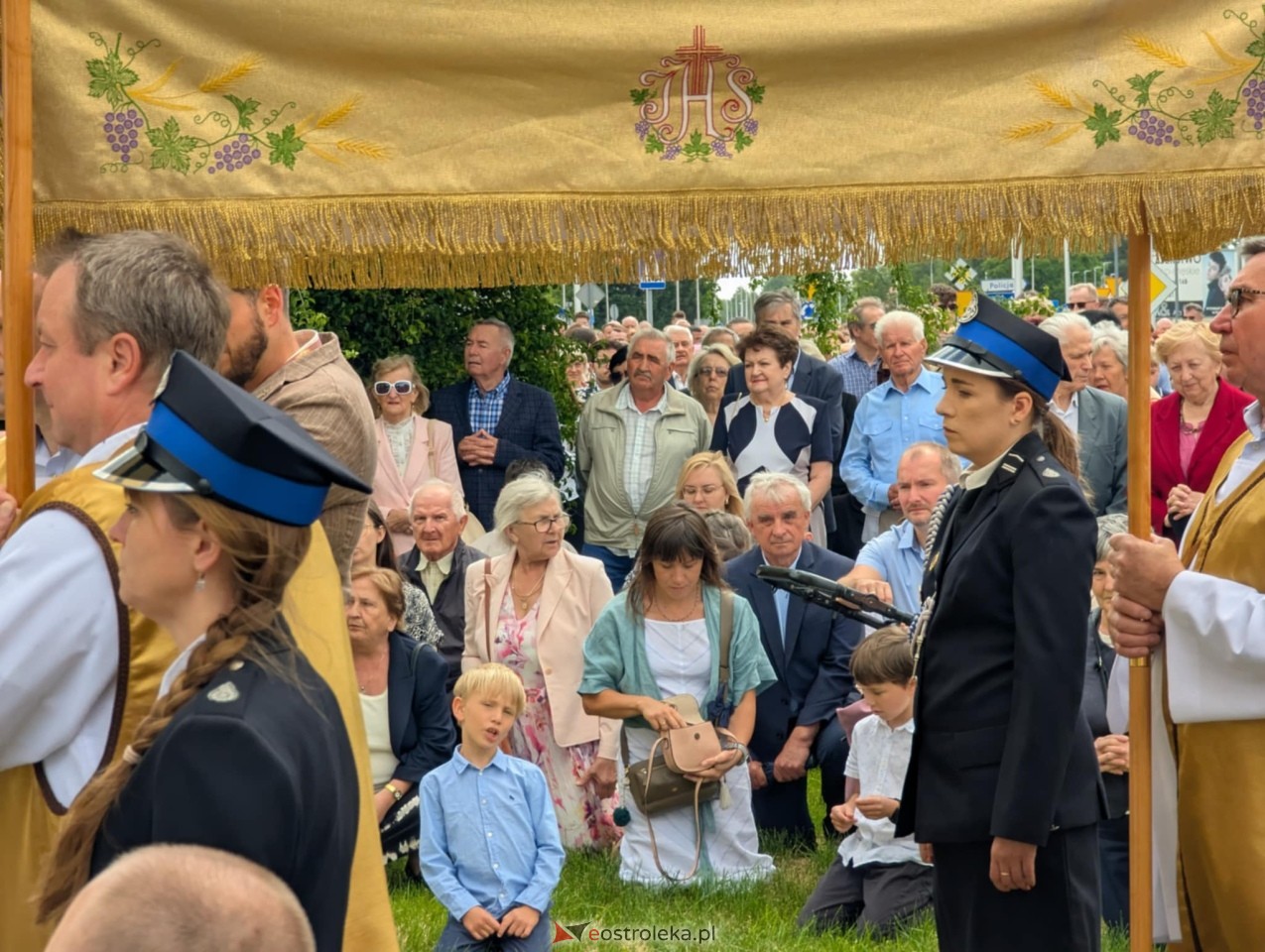Boże Ciało 2025 - parafia Zbawiciela Świata w Ostrołęce [19.06.2025] - zdjęcie #159 - eOstroleka.pl