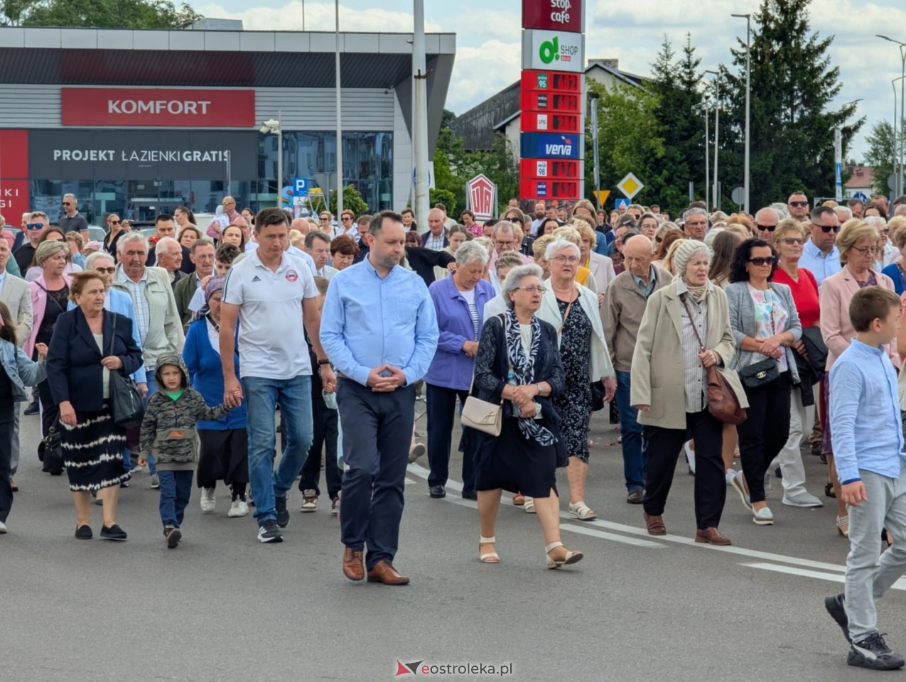 Boże Ciało 2025 - parafia Zbawiciela Świata w Ostrołęce [19.06.2025] - zdjęcie #152 - eOstroleka.pl