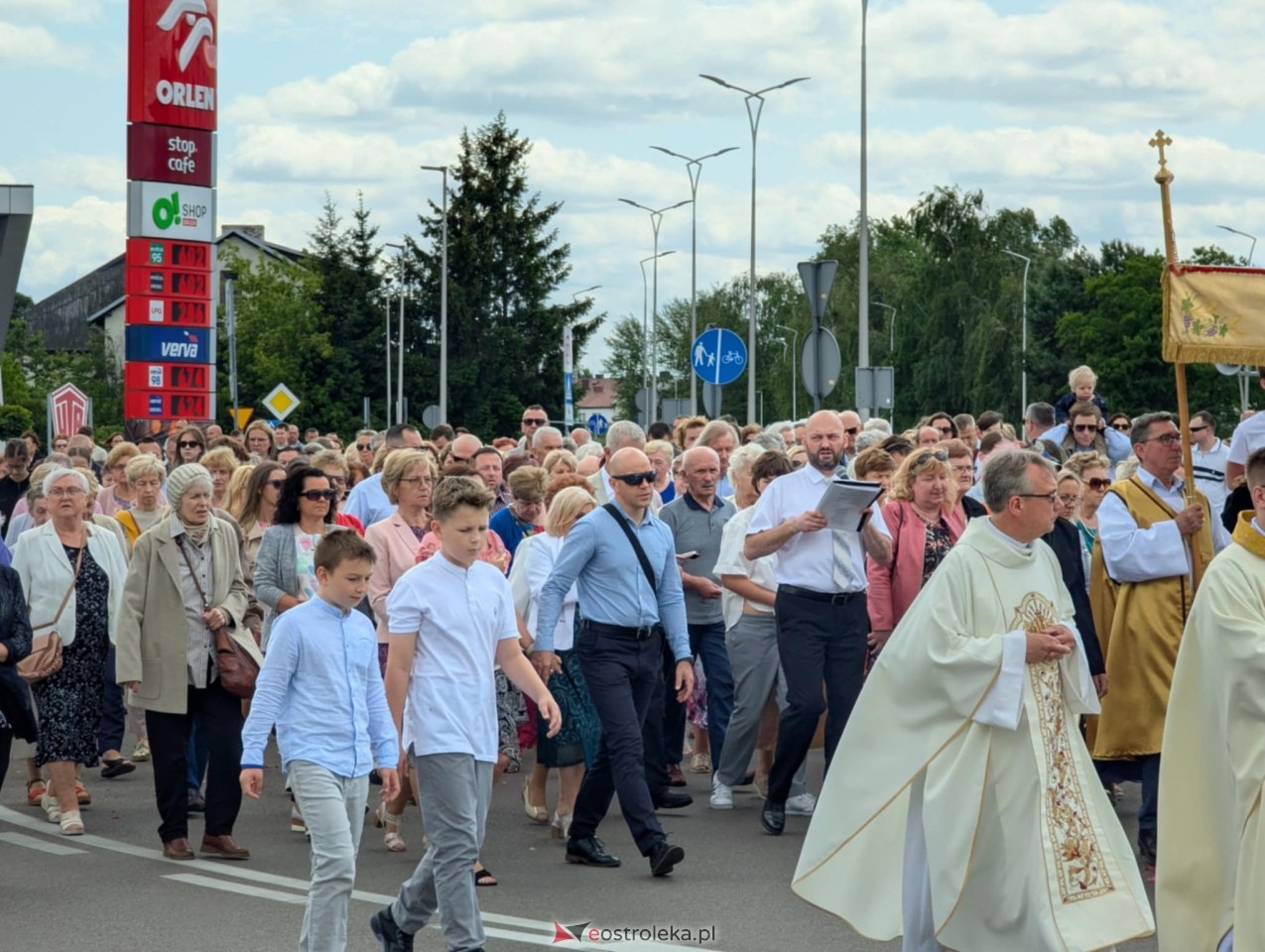 Boże Ciało 2025 - parafia Zbawiciela Świata w Ostrołęce [19.06.2025] - zdjęcie #146 - eOstroleka.pl