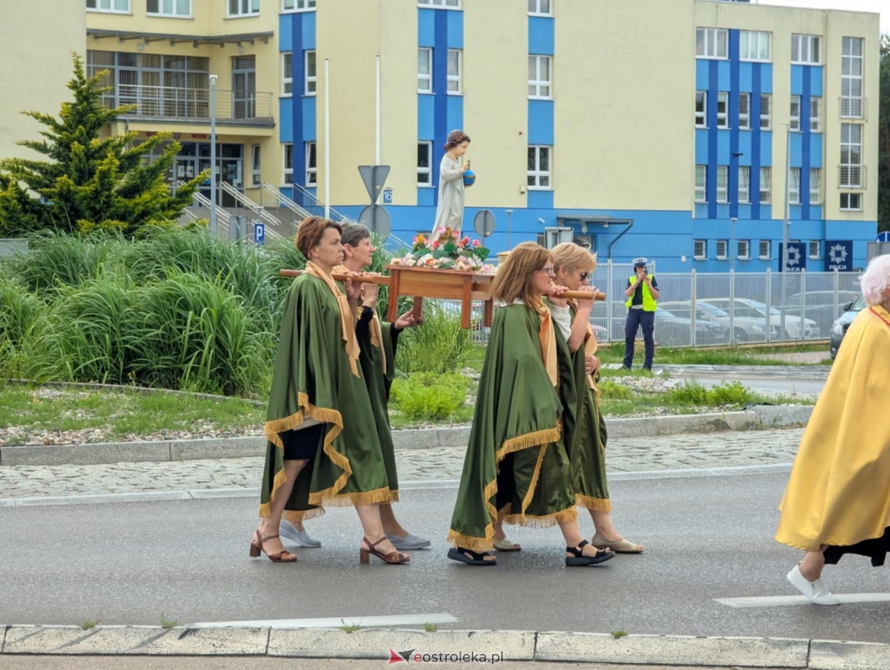 Boże Ciało 2025 - parafia Zbawiciela Świata w Ostrołęce [19.06.2025] - zdjęcie #141 - eOstroleka.pl