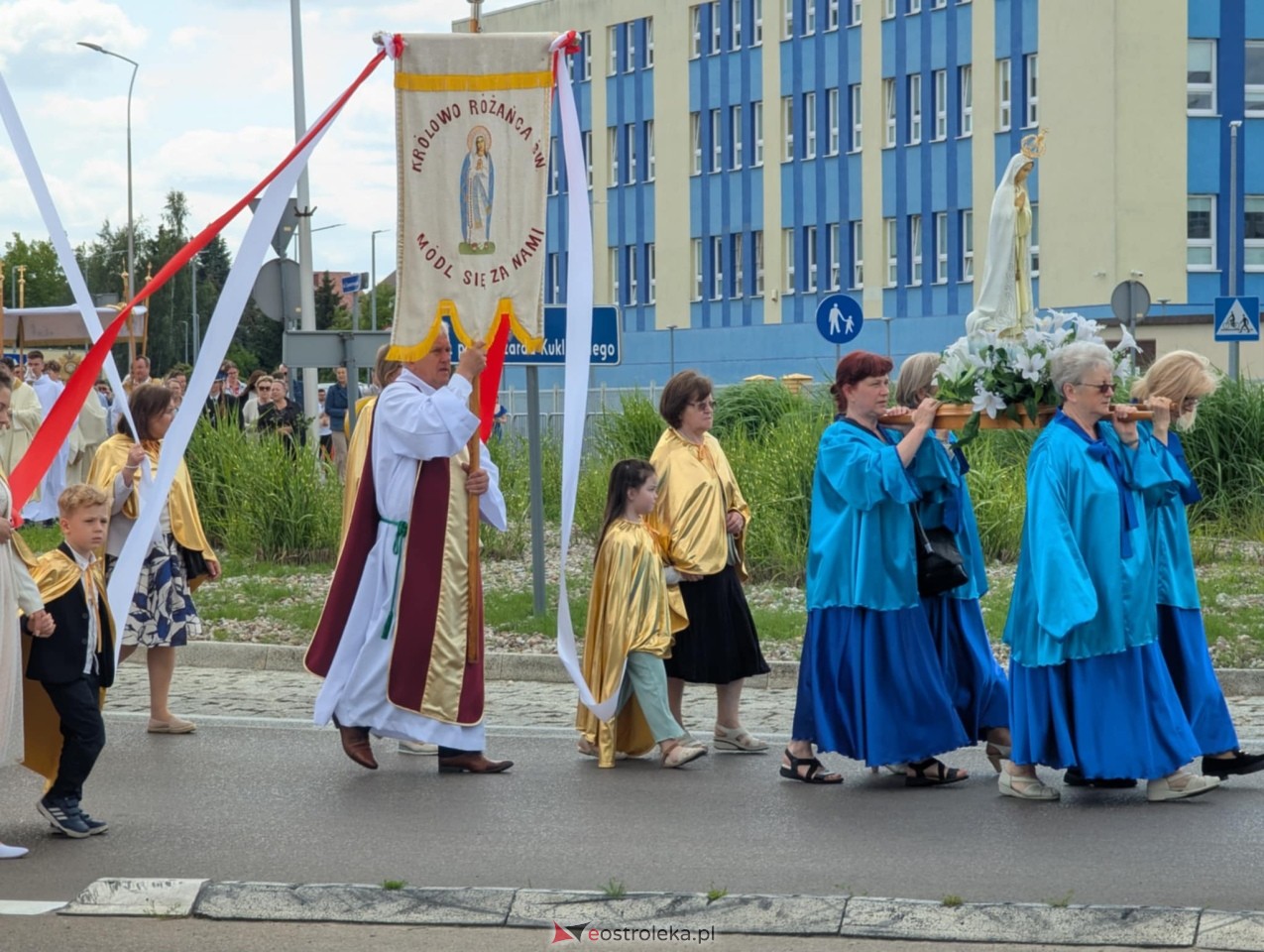 Boże Ciało 2025 - parafia Zbawiciela Świata w Ostrołęce [19.06.2025] - zdjęcie #122 - eOstroleka.pl