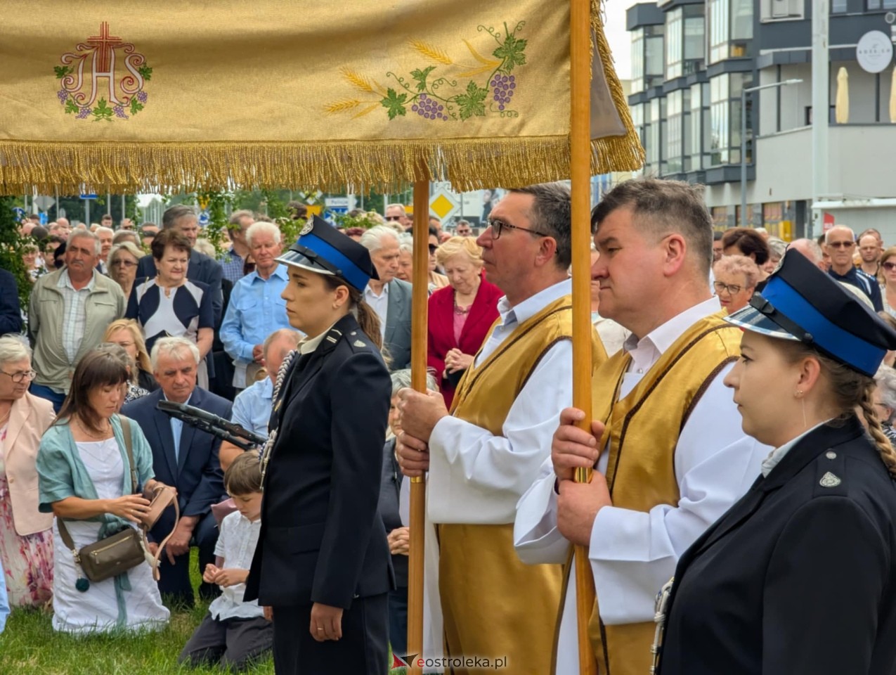 Boże Ciało 2025 - parafia Zbawiciela Świata w Ostrołęce [19.06.2025] - zdjęcie #121 - eOstroleka.pl
