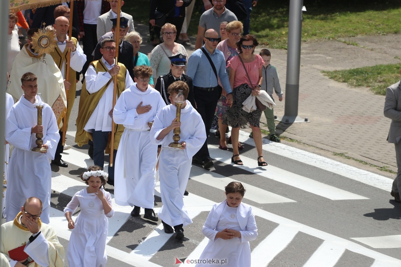 Boże Ciało 2025 - parafia Zbawiciela Świata w Ostrołęce [19.06.2025] - zdjęcie #79 - eOstroleka.pl