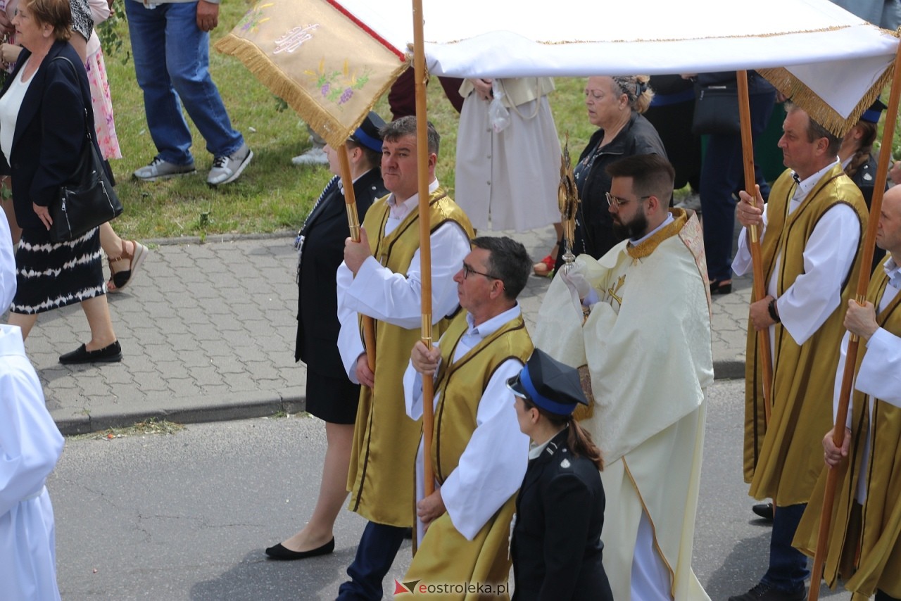 Boże Ciało 2025 - parafia Zbawiciela Świata w Ostrołęce [19.06.2025] - zdjęcie #84 - eOstroleka.pl