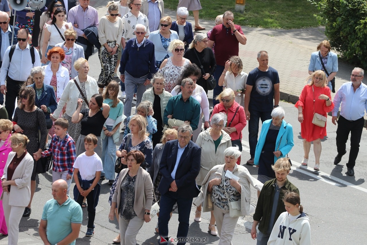 Boże Ciało 2025 - parafia Zbawiciela Świata w Ostrołęce [19.06.2025] - zdjęcie #72 - eOstroleka.pl
