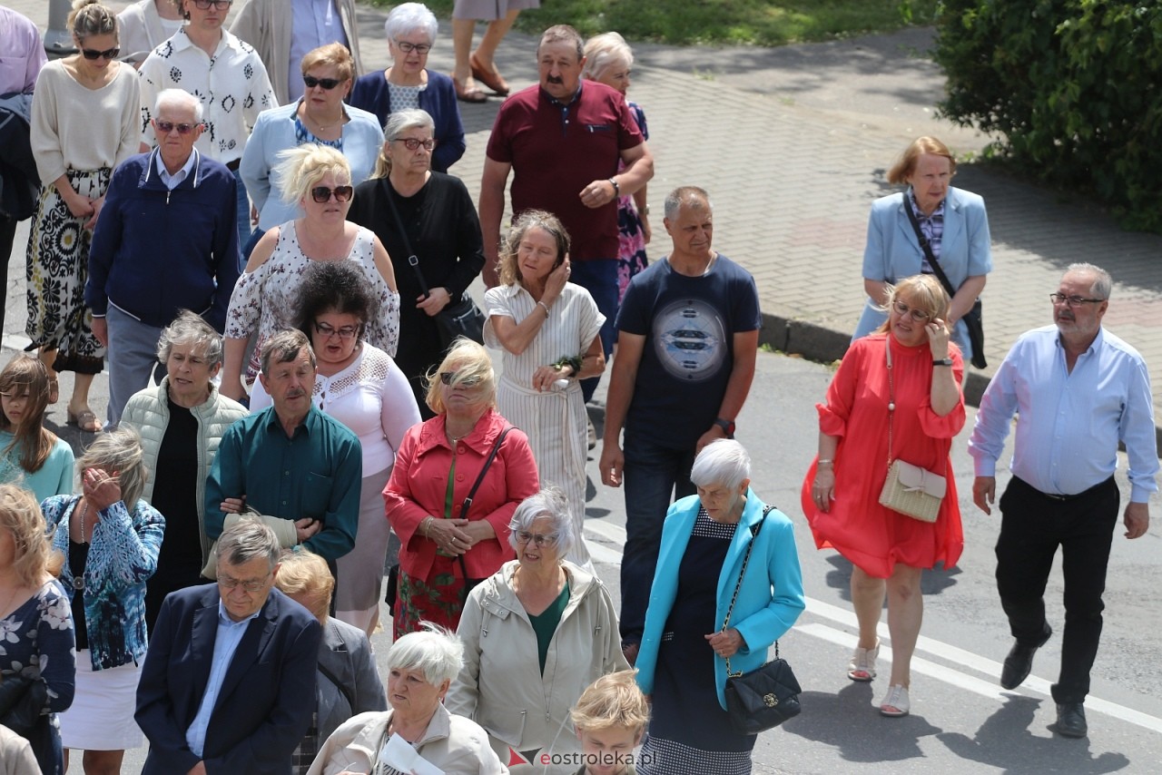 Boże Ciało 2025 - parafia Zbawiciela Świata w Ostrołęce [19.06.2025] - zdjęcie #71 - eOstroleka.pl
