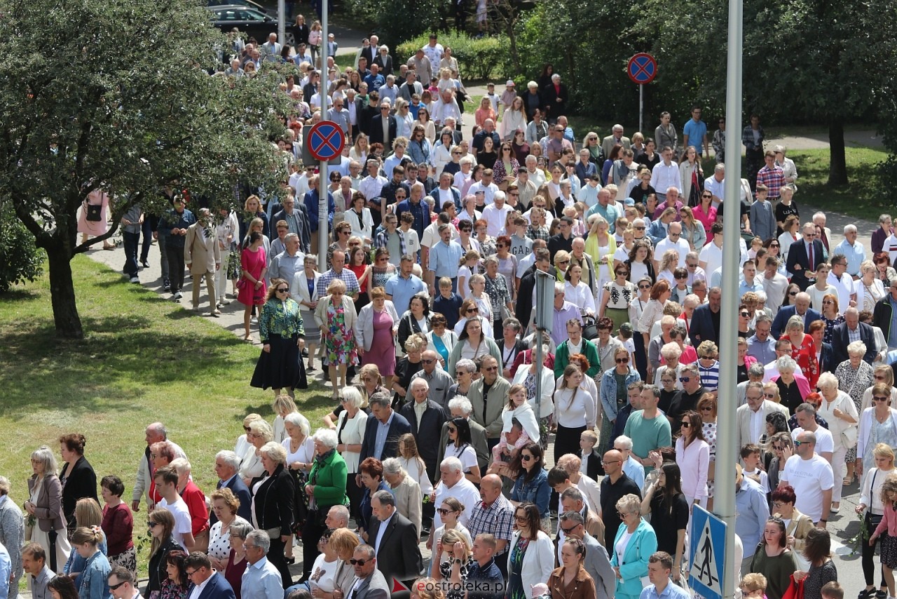 Boże Ciało 2025 - parafia Zbawiciela Świata w Ostrołęce [19.06.2025] - zdjęcie #66 - eOstroleka.pl
