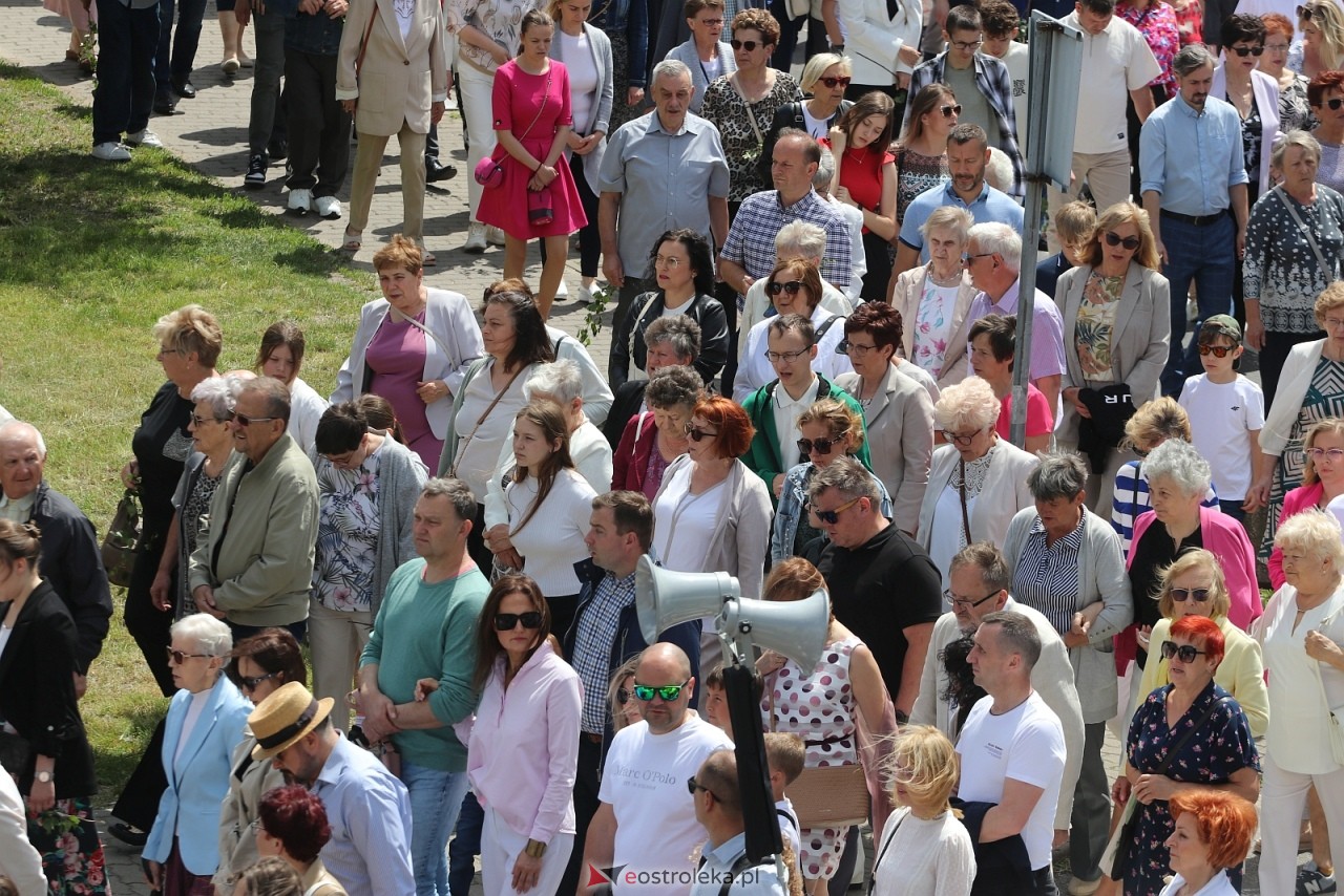 Boże Ciało 2025 - parafia Zbawiciela Świata w Ostrołęce [19.06.2025] - zdjęcie #60 - eOstroleka.pl