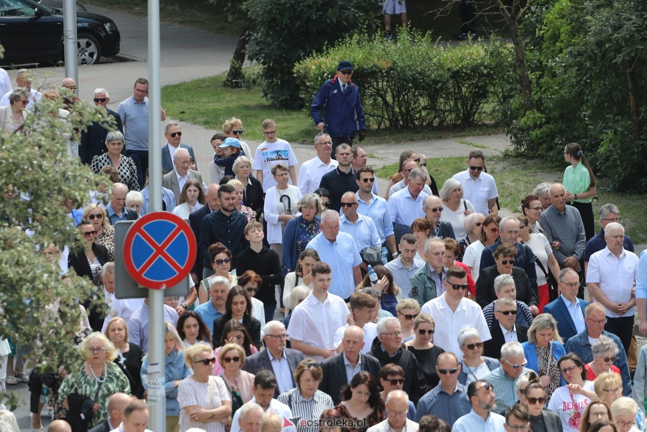 Boże Ciało 2025 - parafia Zbawiciela Świata w Ostrołęce [19.06.2025] - zdjęcie #38 - eOstroleka.pl