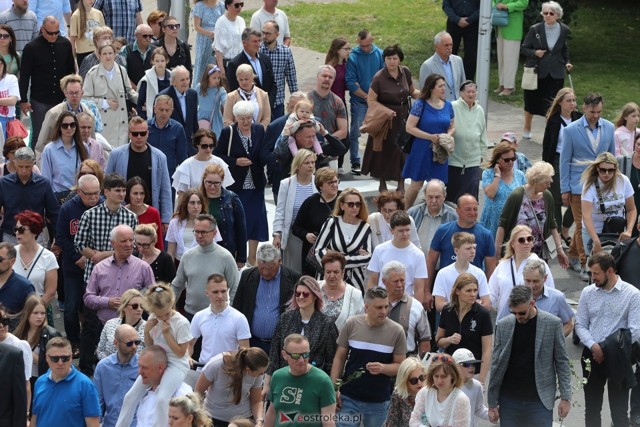 Boże Ciało 2025 - parafia Zbawiciela Świata w Ostrołęce [19.06.2025] - zdjęcie #32 - eOstroleka.pl