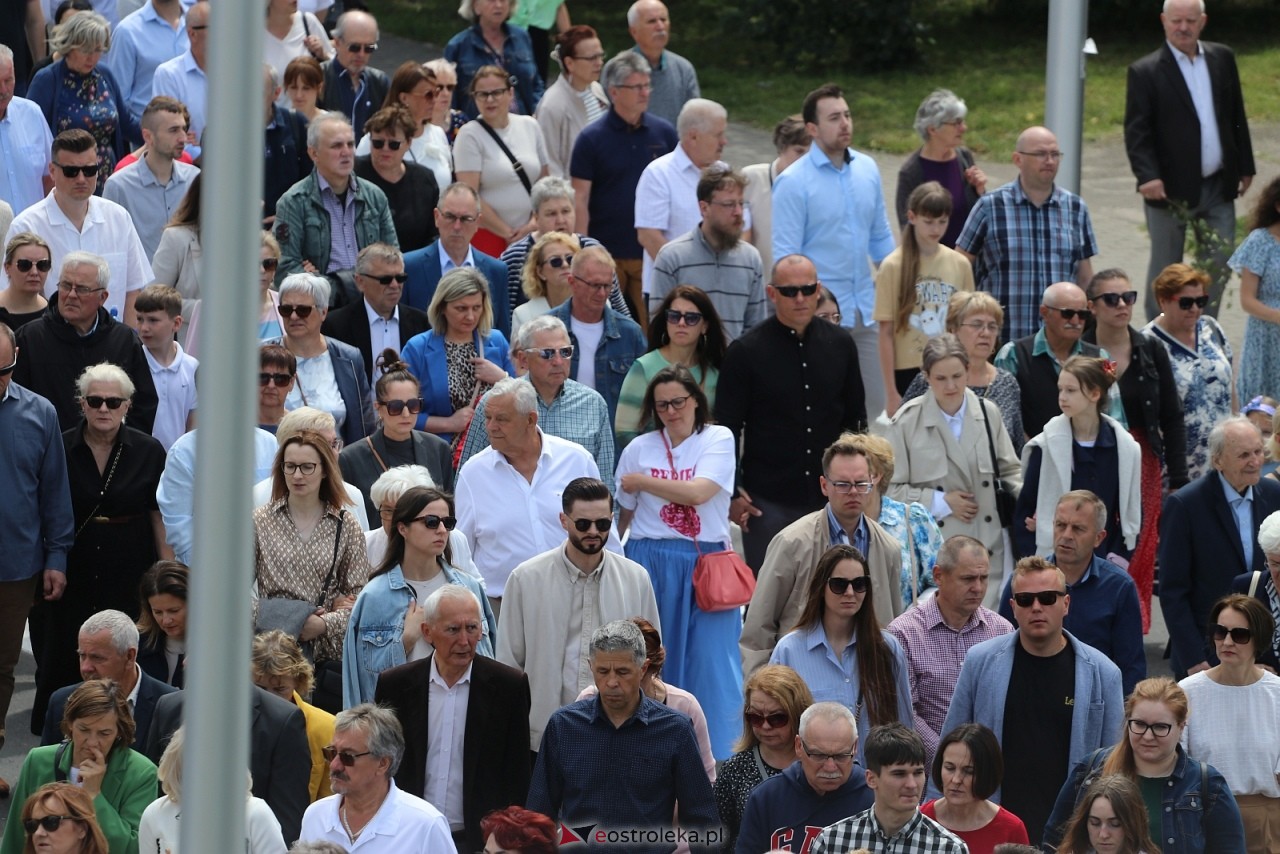 Boże Ciało 2025 - parafia Zbawiciela Świata w Ostrołęce [19.06.2025] - zdjęcie #30 - eOstroleka.pl