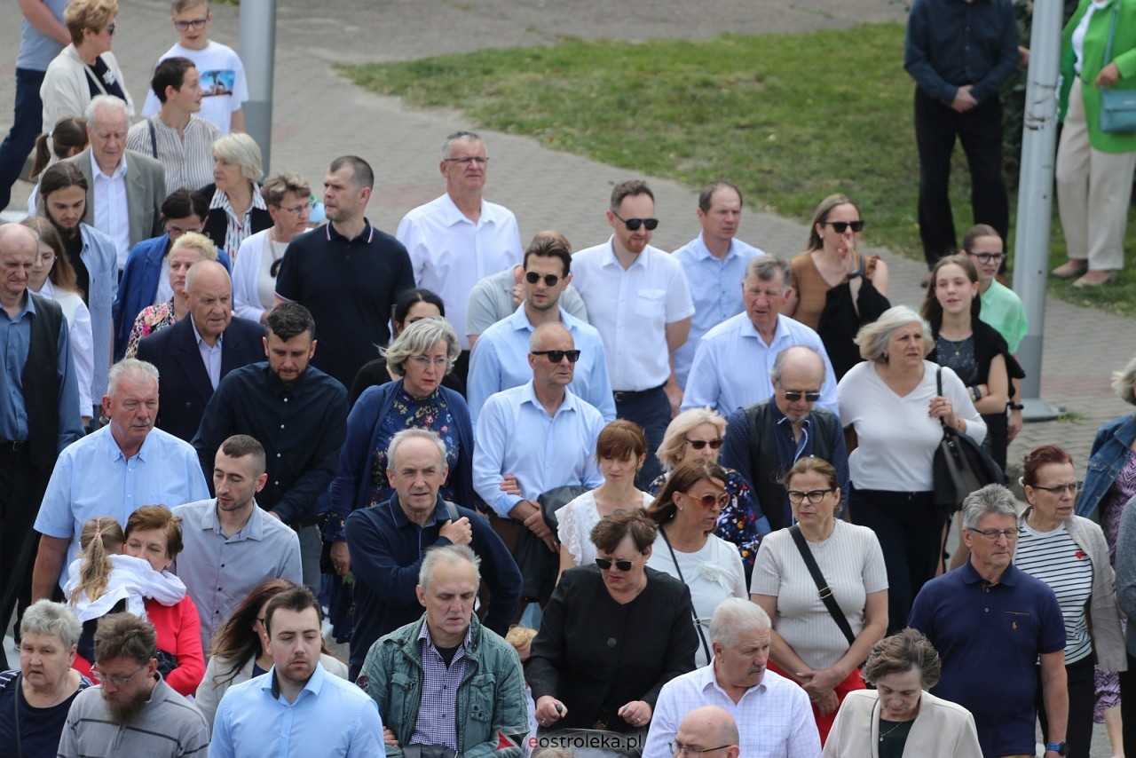 Boże Ciało 2025 - parafia Zbawiciela Świata w Ostrołęce [19.06.2025] - zdjęcie #21 - eOstroleka.pl