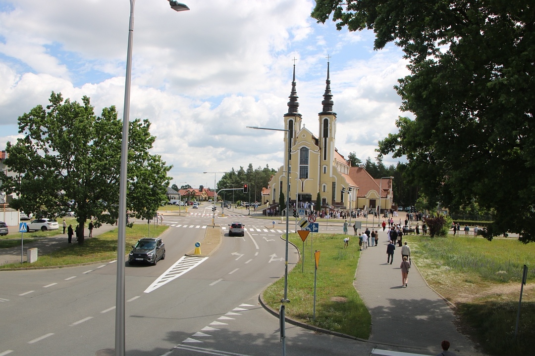 Boże Ciało 2025 - Parafia św. Franciszka z Asyżu w Ostrołęce [19.06.2025] - zdjęcie #86 - eOstroleka.pl
