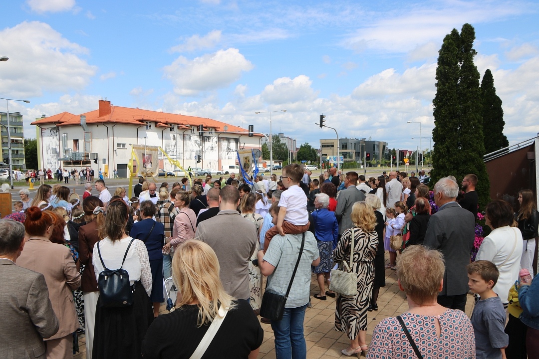 Boże Ciało 2025 - Parafia św. Franciszka z Asyżu w Ostrołęce [19.06.2025] - zdjęcie #79 - eOstroleka.pl