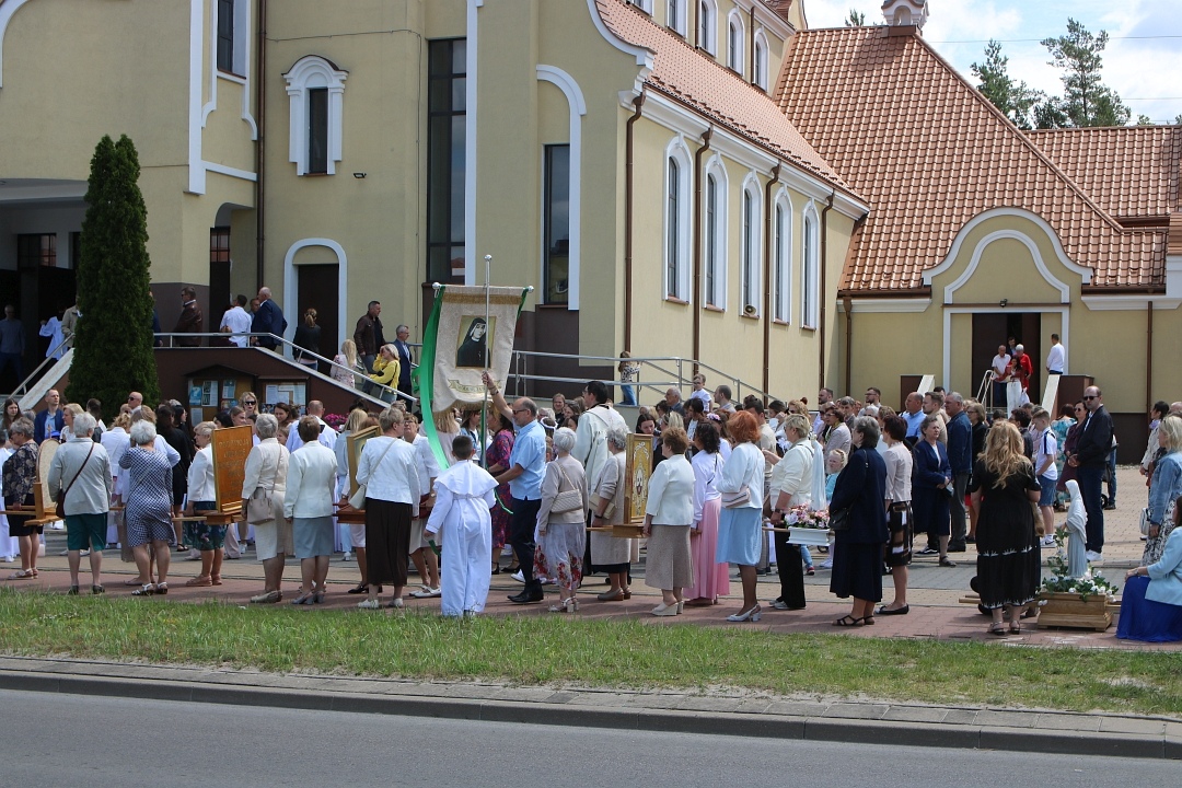 Boże Ciało 2025 - Parafia św. Franciszka z Asyżu w Ostrołęce [19.06.2025] - zdjęcie #75 - eOstroleka.pl