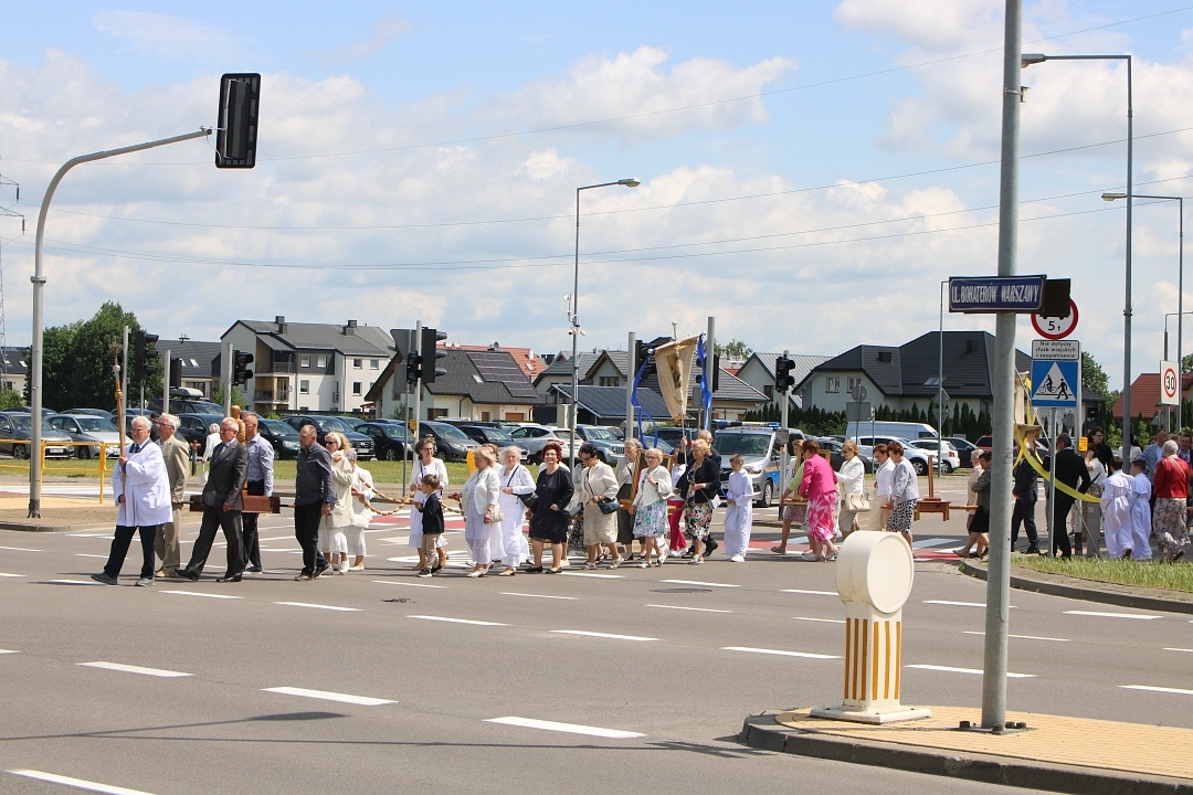 Boże Ciało 2025 - Parafia św. Franciszka z Asyżu w Ostrołęce [19.06.2025] - zdjęcie #73 - eOstroleka.pl
