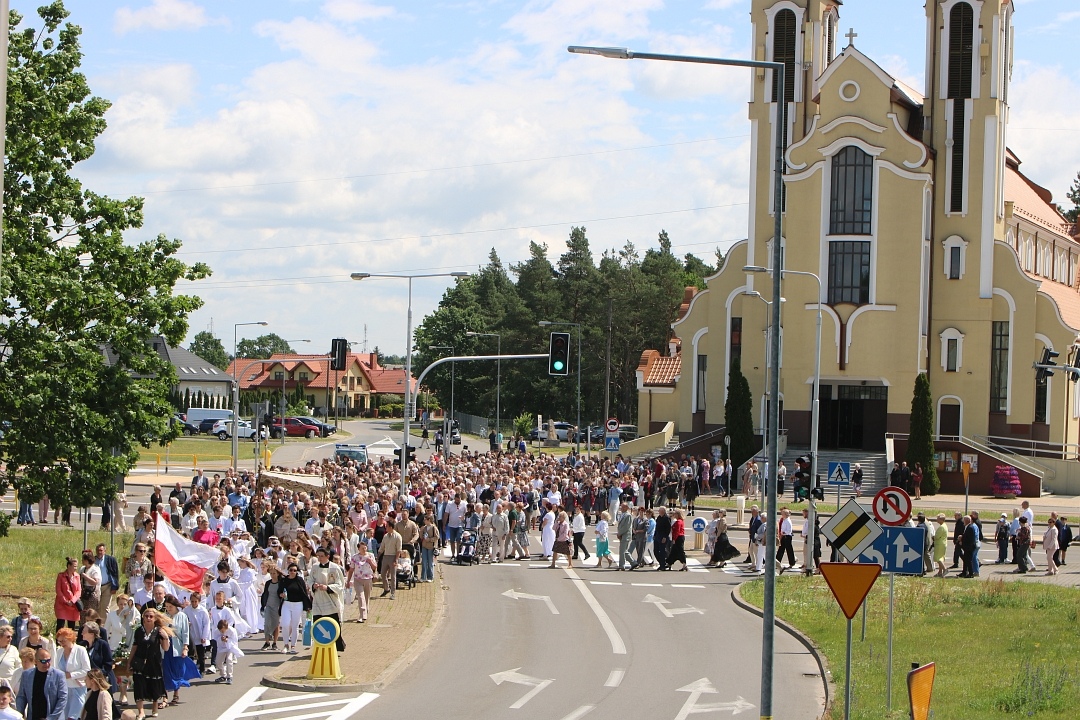 Boże Ciało 2025 - Parafia św. Franciszka z Asyżu w Ostrołęce [19.06.2025] - zdjęcie #64 - eOstroleka.pl
