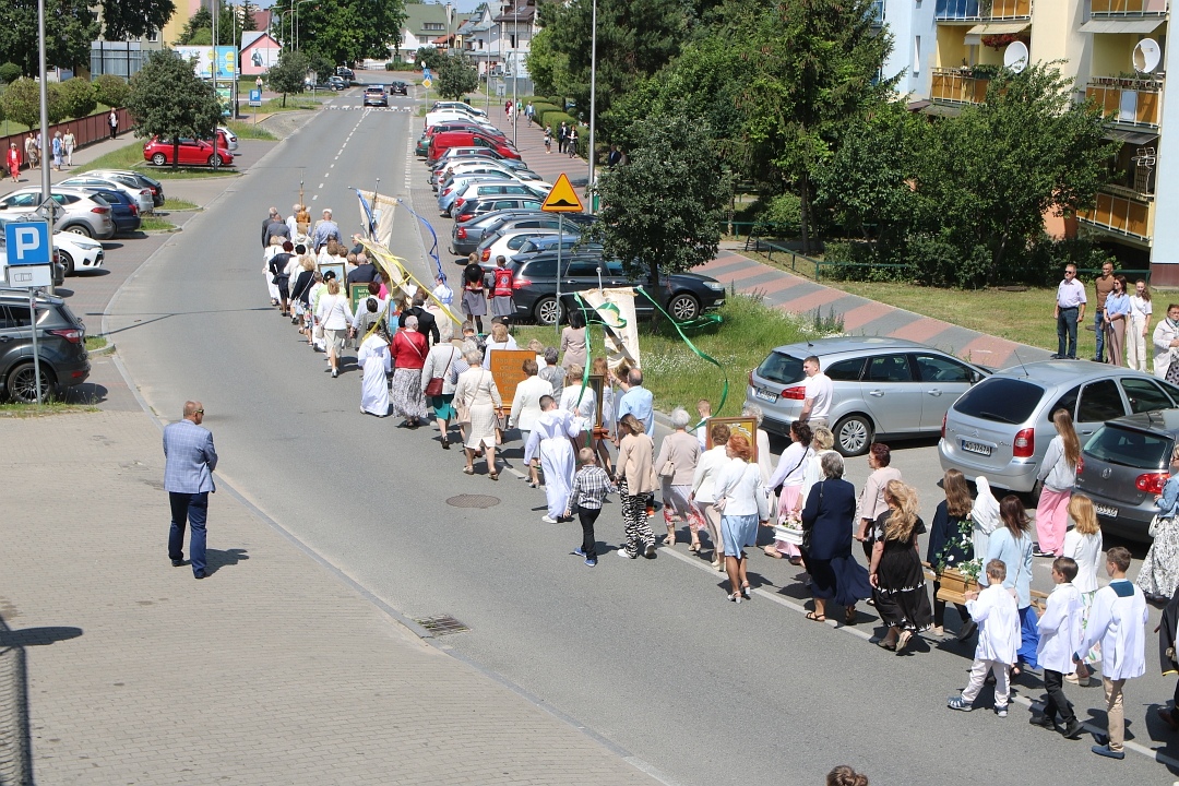 Boże Ciało 2025 - Parafia św. Franciszka z Asyżu w Ostrołęce [19.06.2025] - zdjęcie #55 - eOstroleka.pl