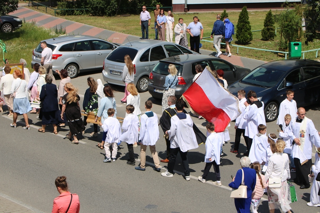 Boże Ciało 2025 - Parafia św. Franciszka z Asyżu w Ostrołęce [19.06.2025] - zdjęcie #54 - eOstroleka.pl