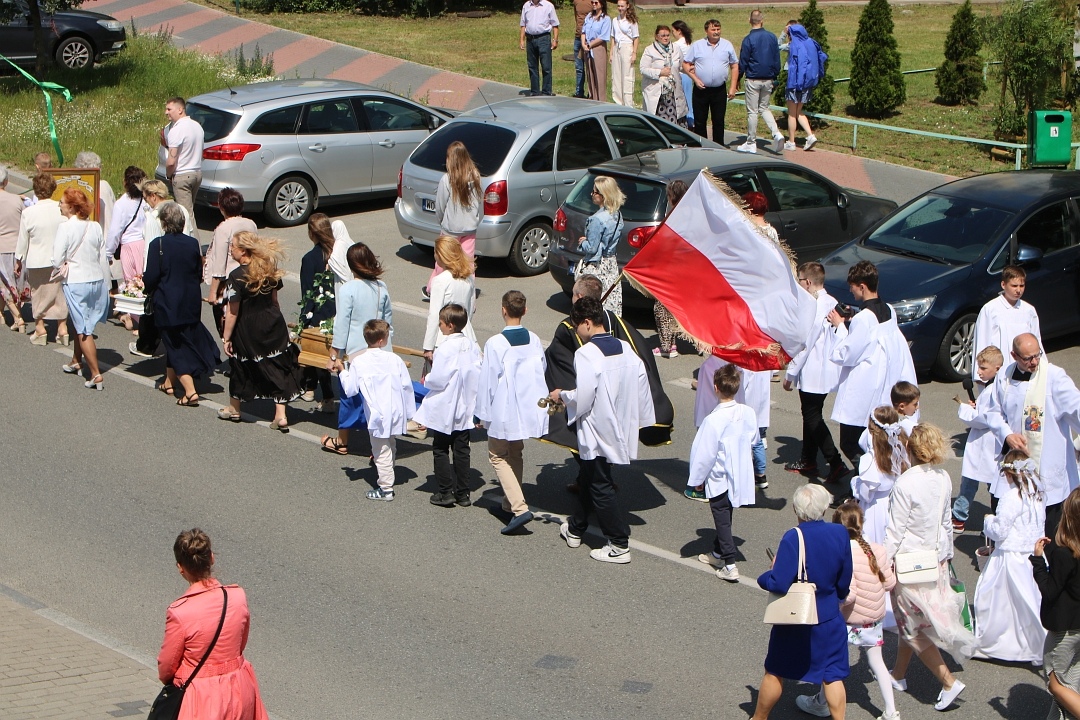 Boże Ciało 2025 - Parafia św. Franciszka z Asyżu w Ostrołęce [19.06.2025] - zdjęcie #53 - eOstroleka.pl