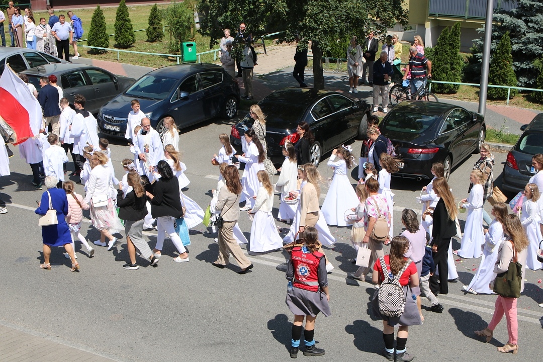 Boże Ciało 2025 - Parafia św. Franciszka z Asyżu w Ostrołęce [19.06.2025] - zdjęcie #52 - eOstroleka.pl