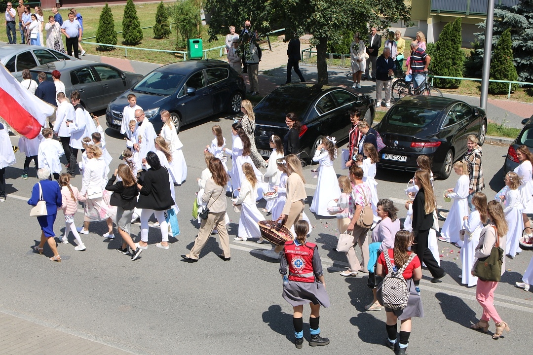 Boże Ciało 2025 - Parafia św. Franciszka z Asyżu w Ostrołęce [19.06.2025] - zdjęcie #51 - eOstroleka.pl