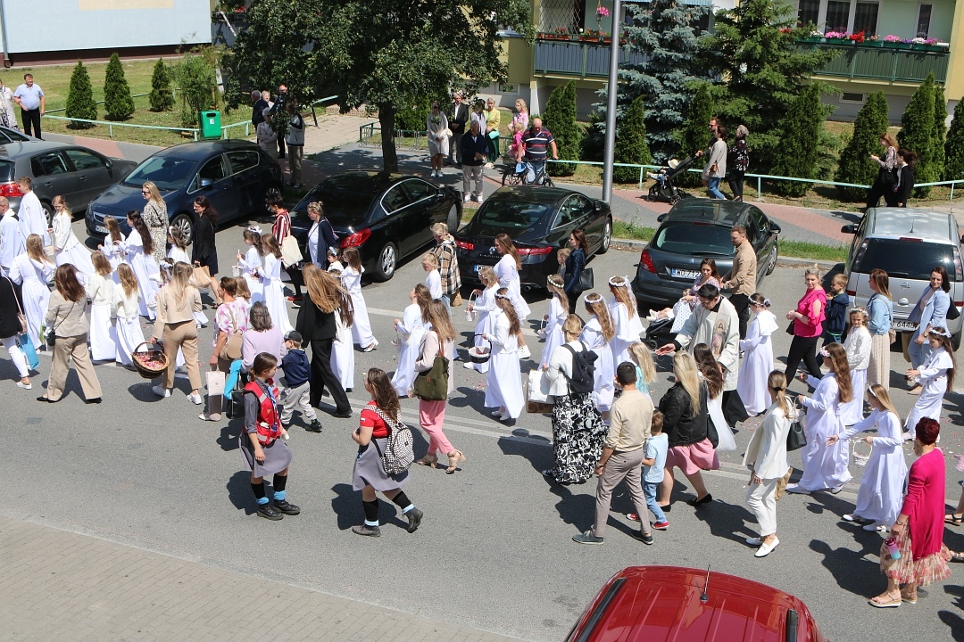 Boże Ciało 2025 - Parafia św. Franciszka z Asyżu w Ostrołęce [19.06.2025] - zdjęcie #47 - eOstroleka.pl