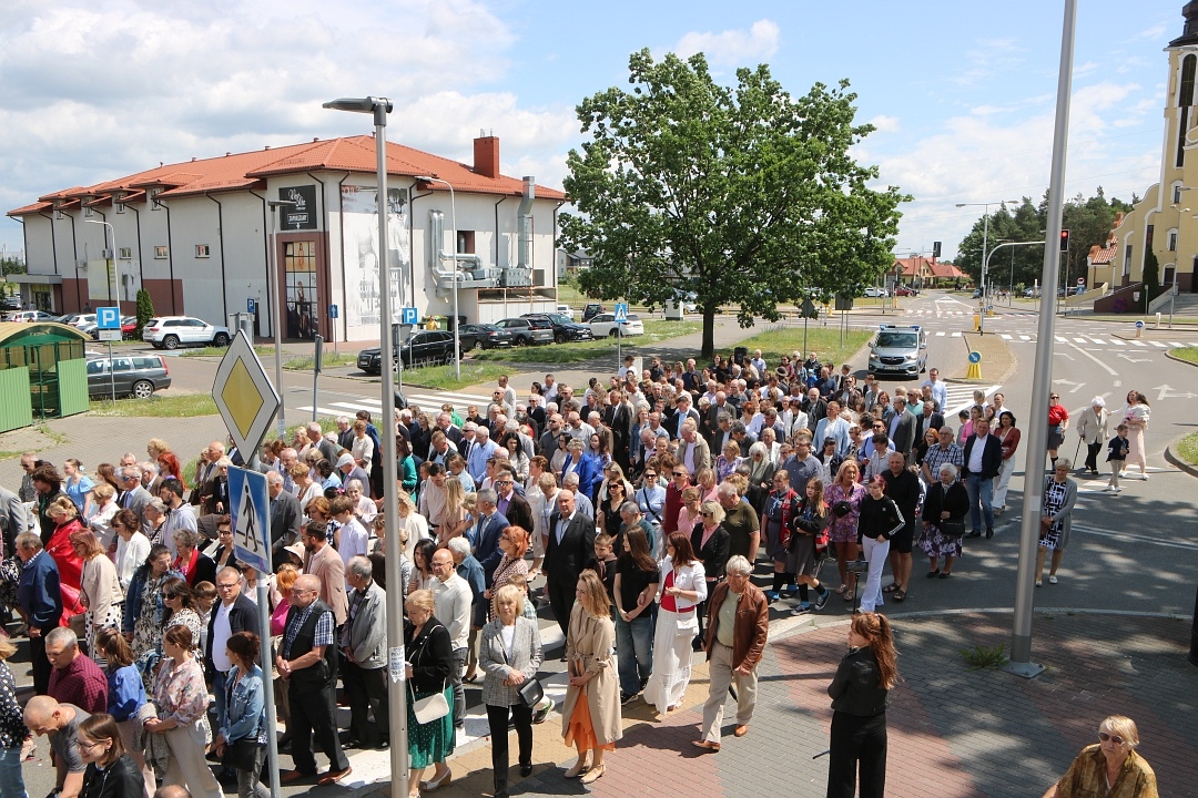 Boże Ciało 2025 - Parafia św. Franciszka z Asyżu w Ostrołęce [19.06.2025] - zdjęcie #32 - eOstroleka.pl