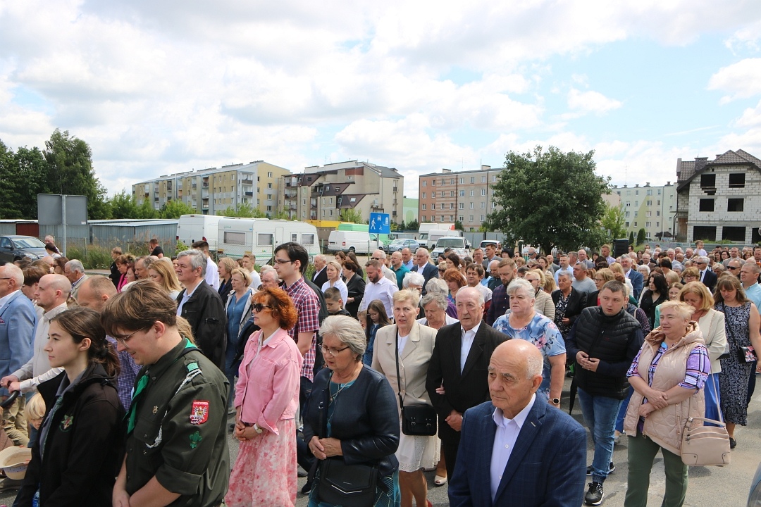 Boże Ciało 2025 - Parafia św. Franciszka z Asyżu w Ostrołęce [19.06.2025] - zdjęcie #8 - eOstroleka.pl