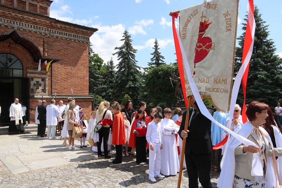 Boże Ciało 2025 - Kościół św. Wojciecha  [19.06.2025] - zdjęcie #31 - eOstroleka.pl