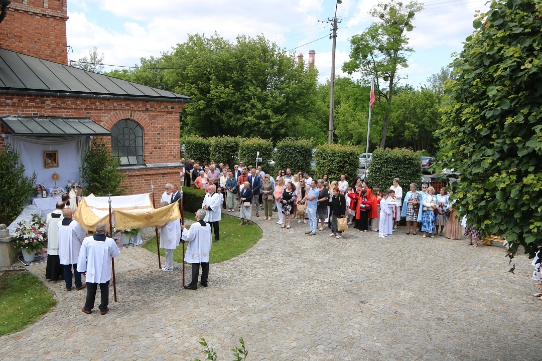 Boże Ciało 2025 - Kościół św. Wojciecha  [19.06.2025] - zdjęcie #21 - eOstroleka.pl