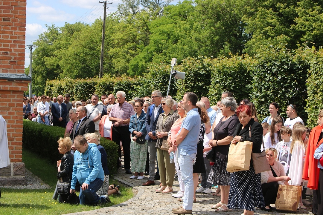 Boże Ciało 2025 - Kościół św. Wojciecha  [19.06.2025] - zdjęcie #19 - eOstroleka.pl