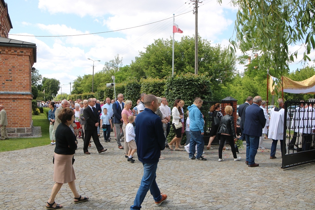 Boże Ciało 2025 - Kościół św. Wojciecha  [19.06.2025] - zdjęcie #14 - eOstroleka.pl