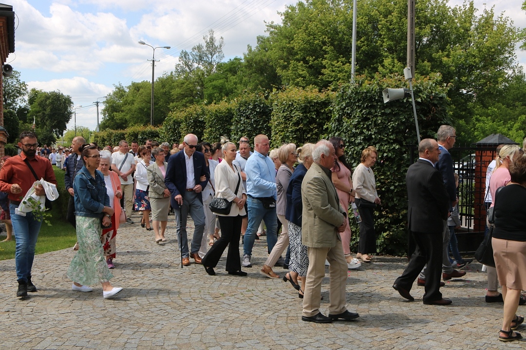 Boże Ciało 2025 - Kościół św. Wojciecha  [19.06.2025] - zdjęcie #13 - eOstroleka.pl