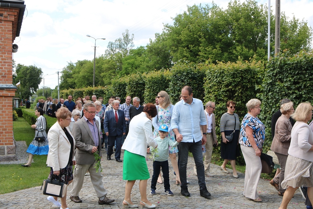 Boże Ciało 2025 - Kościół św. Wojciecha  [19.06.2025] - zdjęcie #10 - eOstroleka.pl