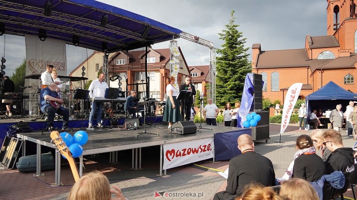 Koncert Uwielbienia - zespół Exodus 15 i Festiwal Piosenki Religijnej [19.06.2025] - zdjęcie #386 - eOstroleka.pl