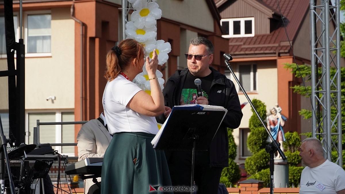 Koncert Uwielbienia - zespół Exodus 15 i Festiwal Piosenki Religijnej [19.06.2025] - zdjęcie #385 - eOstroleka.pl