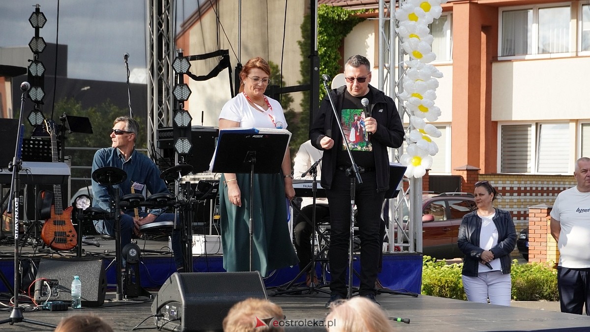 Koncert Uwielbienia - zespół Exodus 15 i Festiwal Piosenki Religijnej [19.06.2025] - zdjęcie #381 - eOstroleka.pl