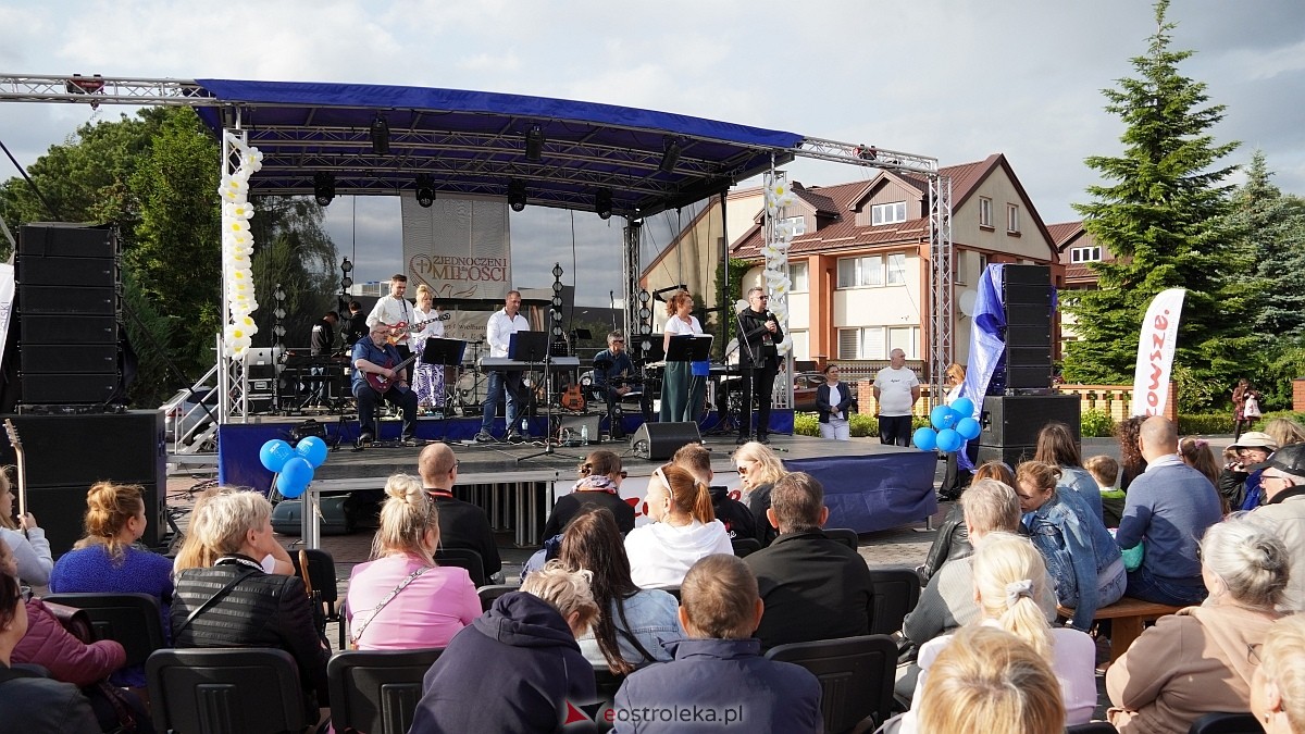 Koncert Uwielbienia - zespół Exodus 15 i Festiwal Piosenki Religijnej [19.06.2025] - zdjęcie #379 - eOstroleka.pl