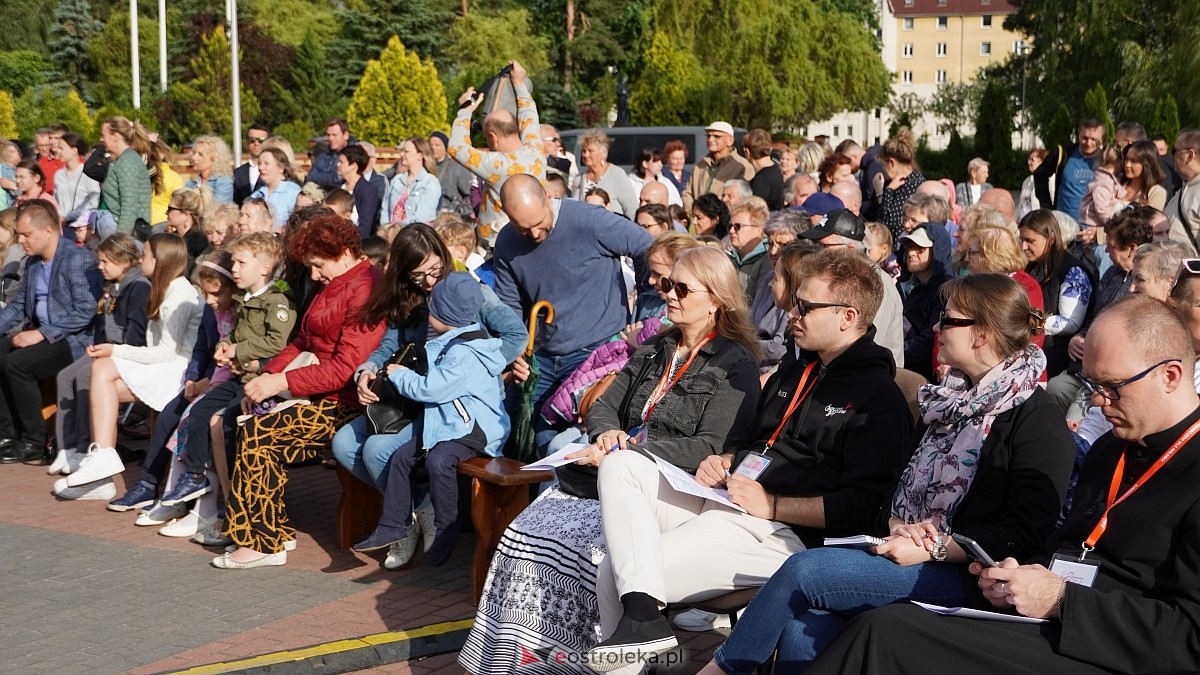 Koncert Uwielbienia - zespół Exodus 15 i Festiwal Piosenki Religijnej [19.06.2025] - zdjęcie #362 - eOstroleka.pl
