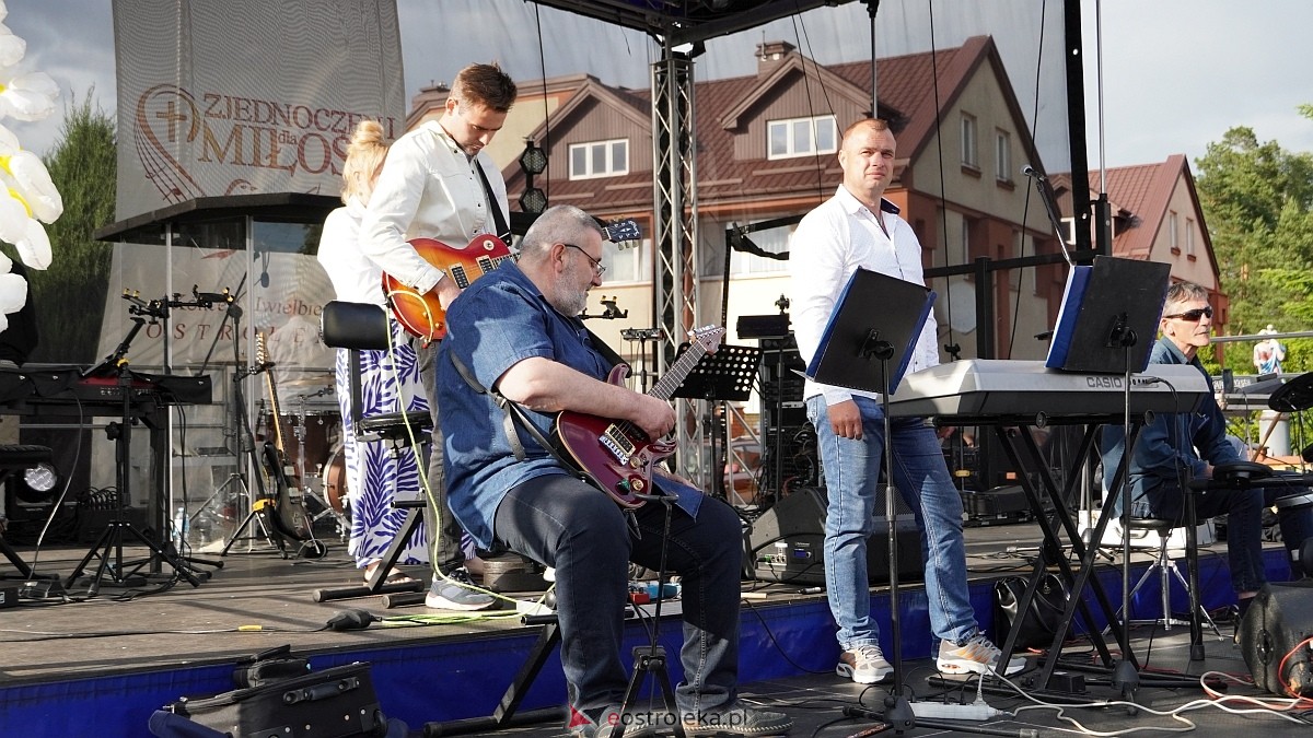 Koncert Uwielbienia - zespół Exodus 15 i Festiwal Piosenki Religijnej [19.06.2025] - zdjęcie #360 - eOstroleka.pl