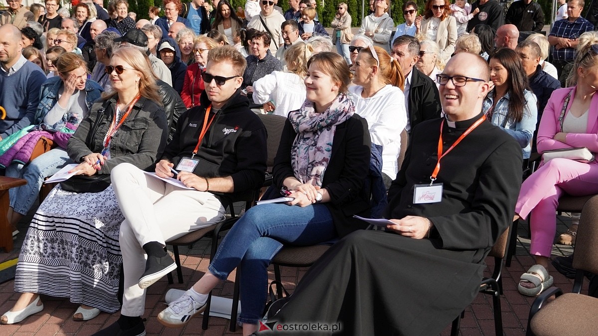 Koncert Uwielbienia - zespół Exodus 15 i Festiwal Piosenki Religijnej [19.06.2025] - zdjęcie #359 - eOstroleka.pl
