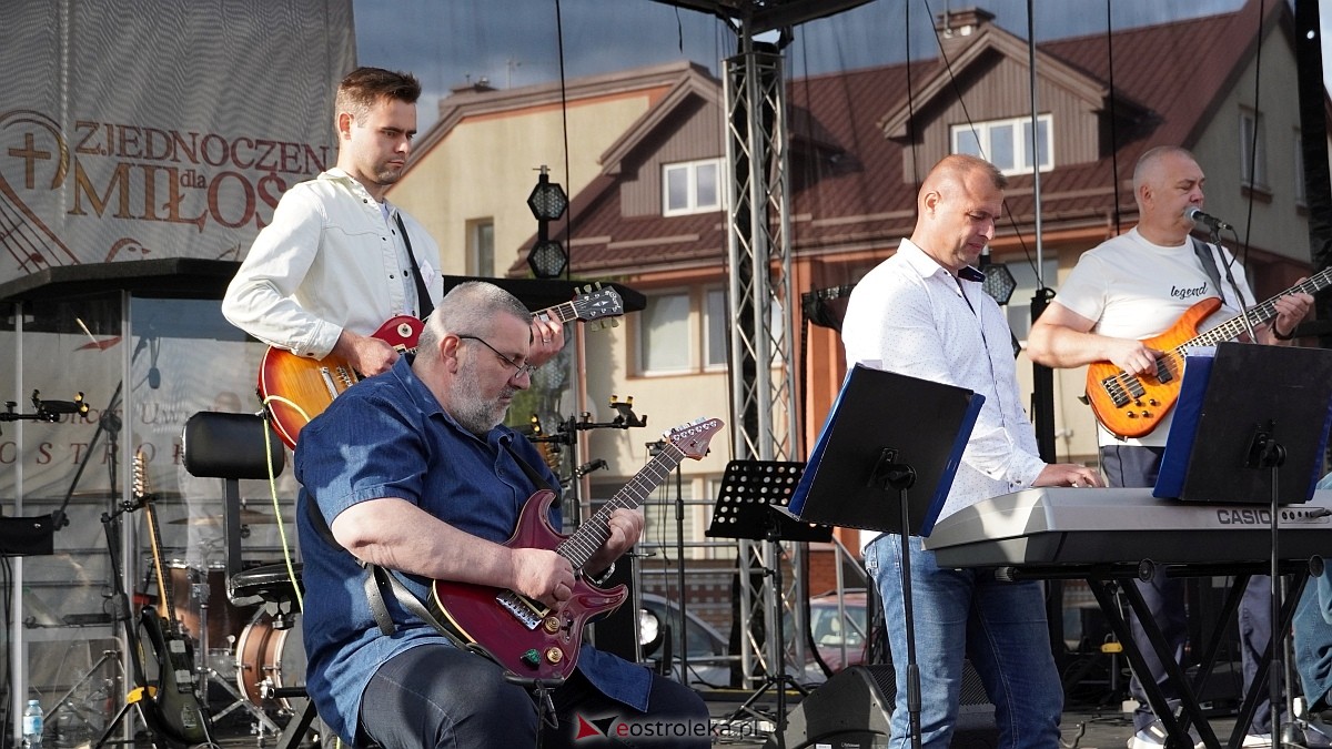 Koncert Uwielbienia - zespół Exodus 15 i Festiwal Piosenki Religijnej [19.06.2025] - zdjęcie #348 - eOstroleka.pl